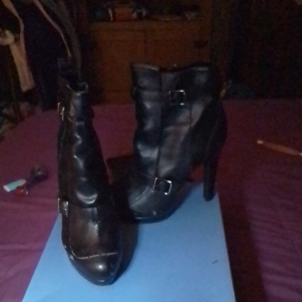 Black Leather Heeled Boots with Buckles